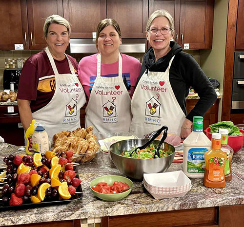 Gillette Childrens Cooks for Kids group