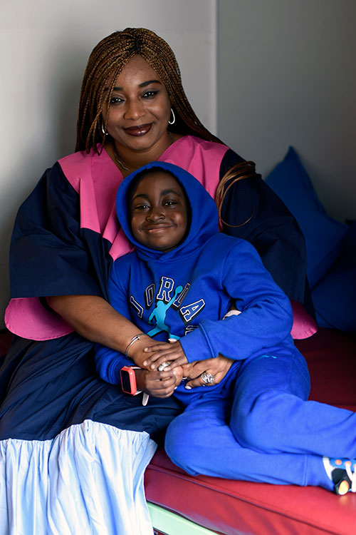 RMH mom Mercy and son Jordan by Jim Bovin